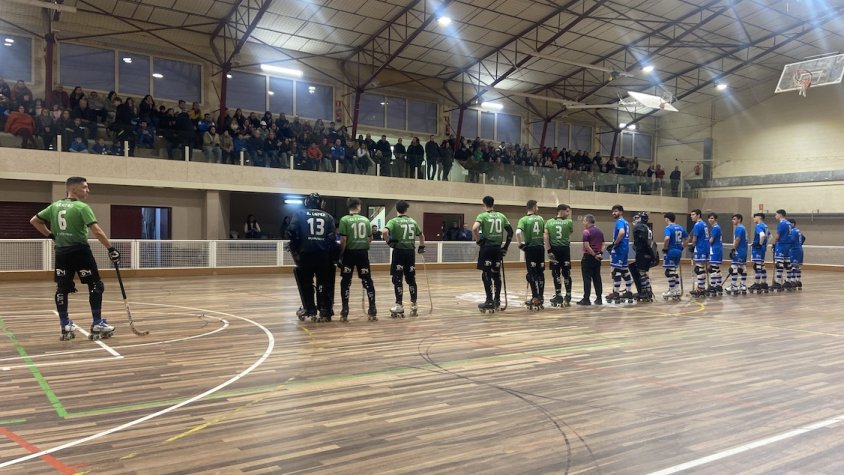 La grada figuerenca també es va omplir d'aficionats jonquerencs