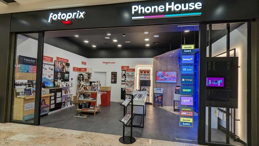 La Phone House, a la planta baixa