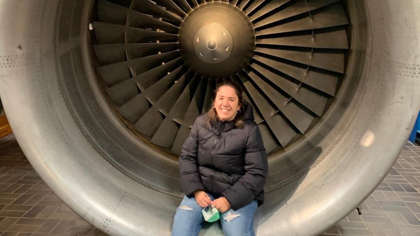 La Clara ha estudiat un grau en enginyeria en vehicles aeroespacials, un màster d’enginyeria aeronàutica i un altre en materials aeroespacials (cliqueu per ampliar)