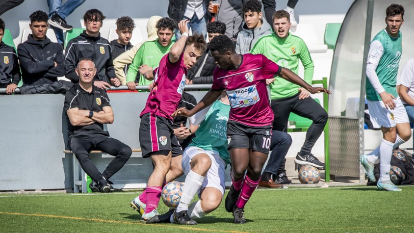 L'empat de la UE La Jonquera contra el Viladamat FC, en imatges