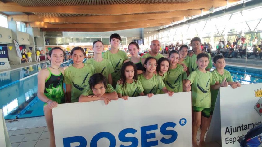 Foto de família dels nedadors jonquerencs