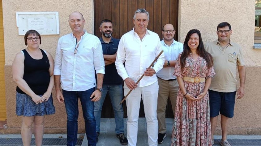 El nou govern de Cantallops, just després de la investidura