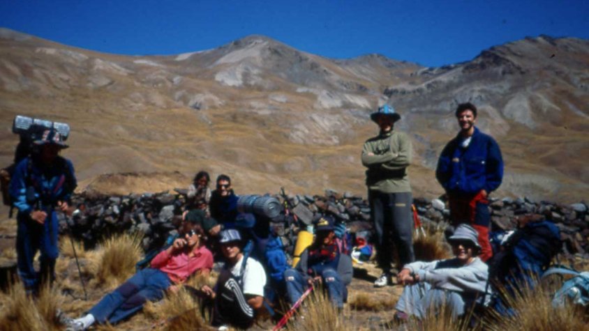 Fotografia de grup de l'expedició del CEJ i Cenre Excursionista Empordanès a Bolívia l'any 1998