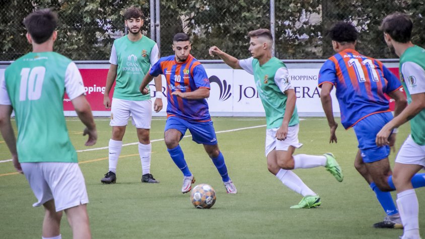 A la final, els amfitrions van guanyar 0-3 el Roses City