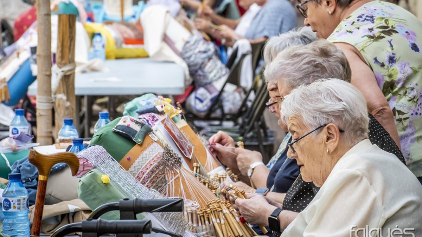 Desenes de persones hi van fer creacions d'allò més variades