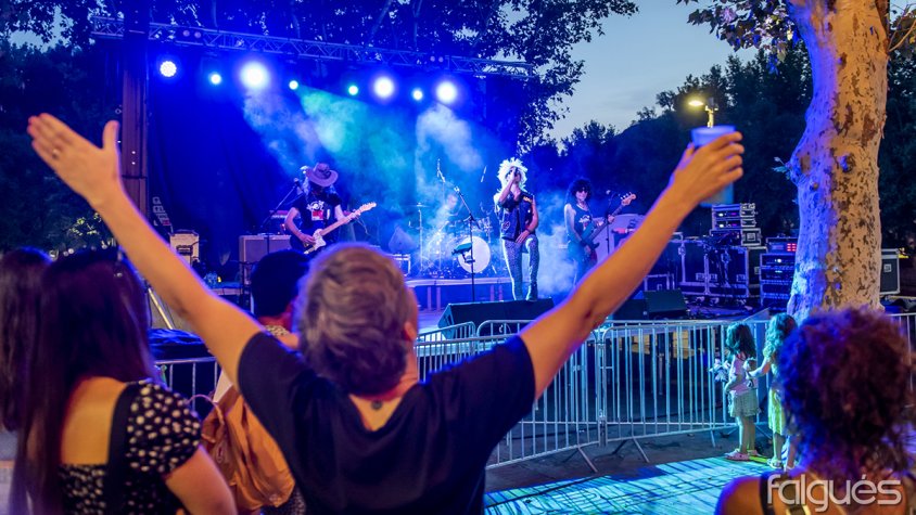 Imatges de diumenge a la tarda, durant el concert de 'Heavy per a xics'