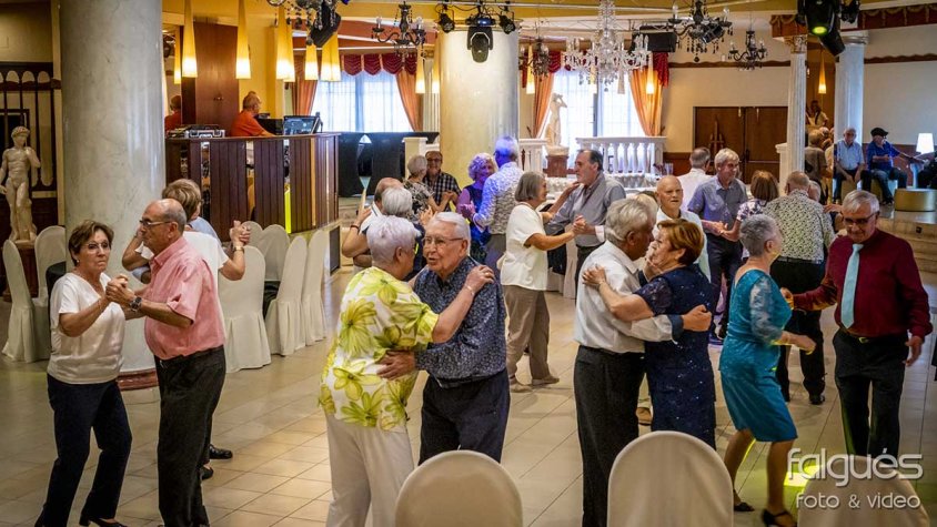 Publiquem una nova galeria: la festa de les Noces d'Or del Casal de l'Avi