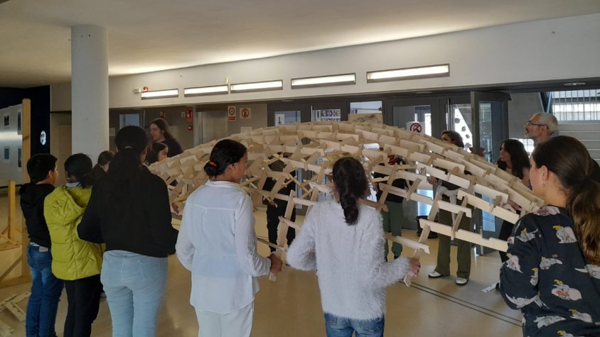 Els alumnes de 1r d'ESO van recrear les 'Cúpules de Leonardo'