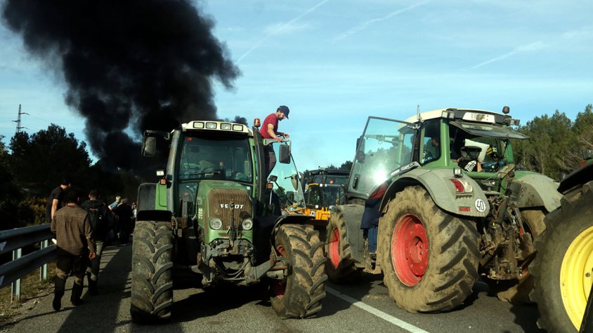 Fa 15 dies l'AP-7 i l'N-II van estar tallades durant més de 30 hores (imatge d'arxiu)