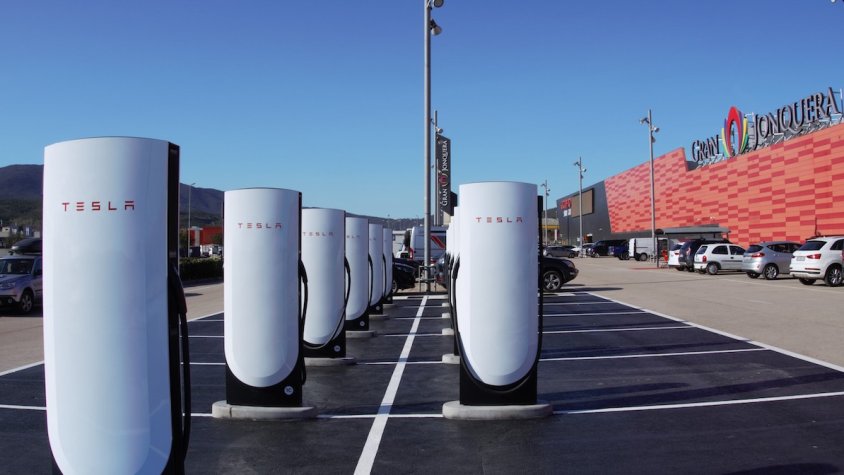 Es tracta de la tercera estació de Tesla a les comarques gironines