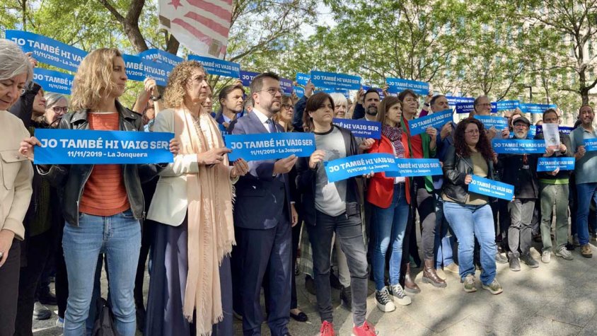 'Nosaltres també hi vam ser, a l’aeroport i a La Jonquera', l'article d'aquesta setmana a Òmnium Cultural