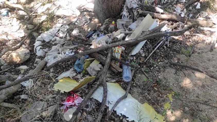 SOS Jonquera denuncia les deixalles al torrent de Comunera