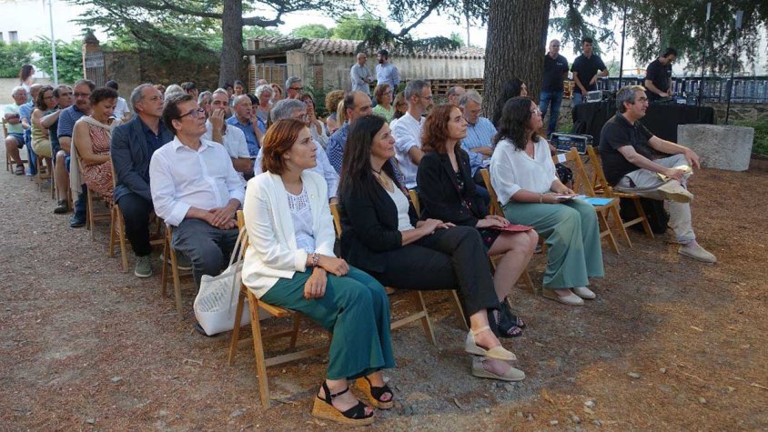 S'ha presentat una nova guia per al MUME i dels Itineraris de la retirada de 1939