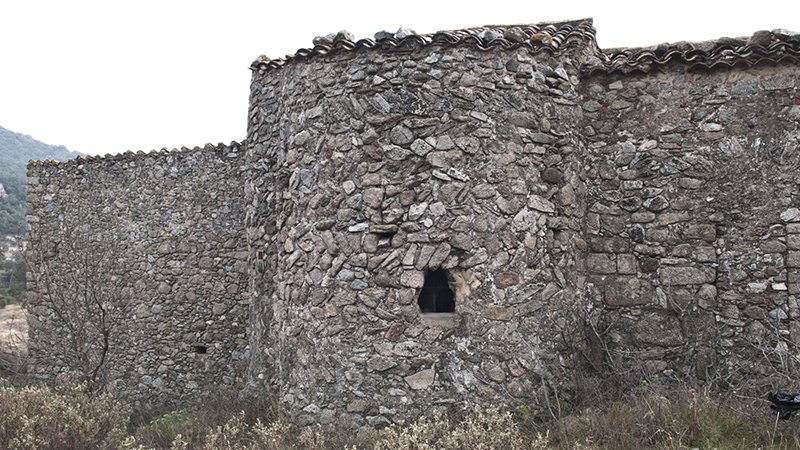 Façana nord de la capella de Sant Martí del Forn del vidre