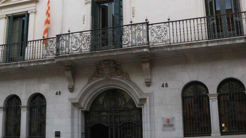 Treballadors del consell comarcal de l'Alt Empordà reclamen els sous 'que pertoquen'