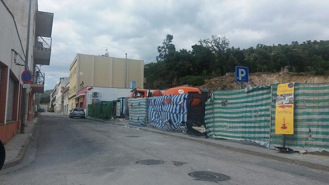 Expulsen de l'Estat l'imam de la Jonquera. Mesquita de la Jonquera quan encara estava en construcció.