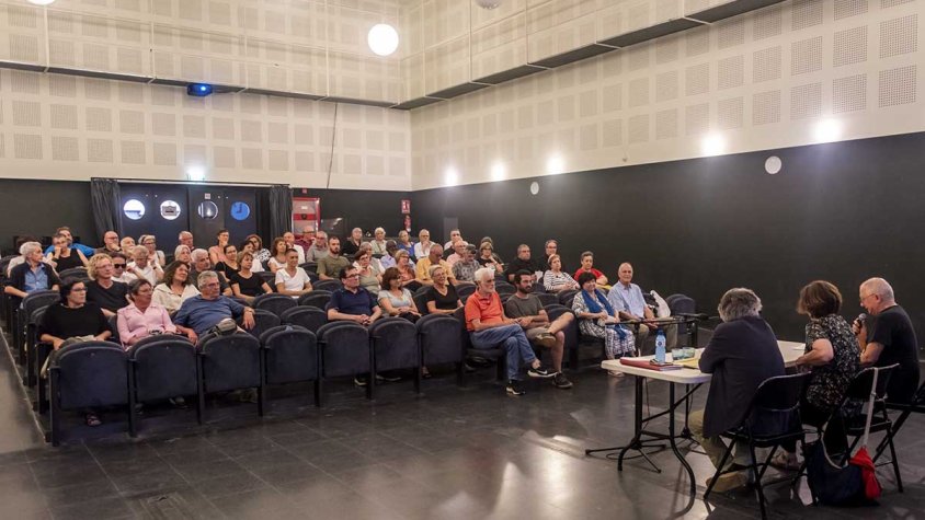 Una cinquantena de persones assisteixen a Agullana a una xerrada per defensar el paisatge de l’Empordà