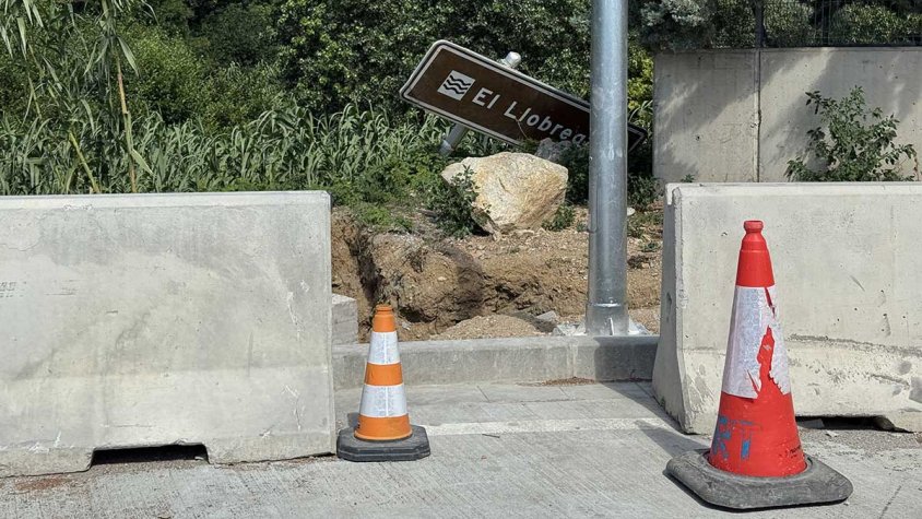 Els habitants del riu Llobregat reclamen el retorn del seu rètol identificatiu
