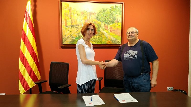 Sònia Martínez i Narcís Quintana, just després de la signatura