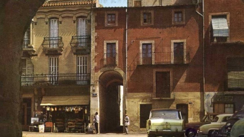 De la 'Plaza Mayor' a la Plaça de l’Ajuntament: seixanta anys de transformació urbana