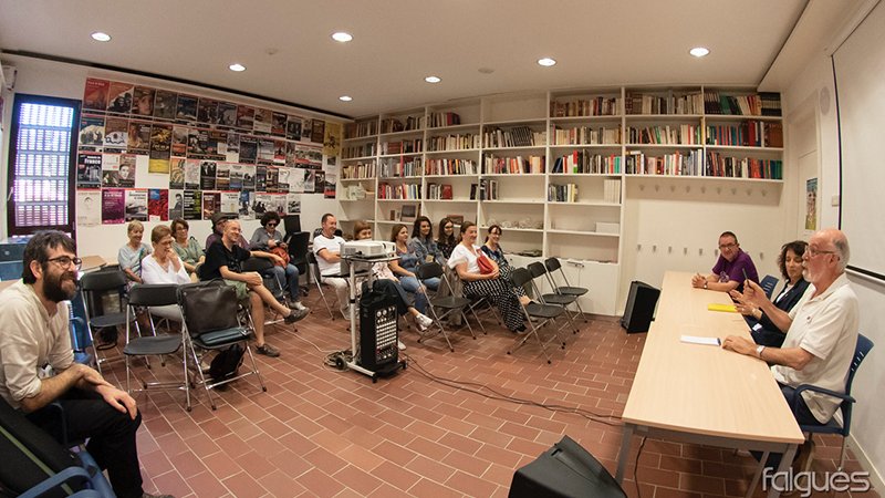 L'acte va congregar un públic divers