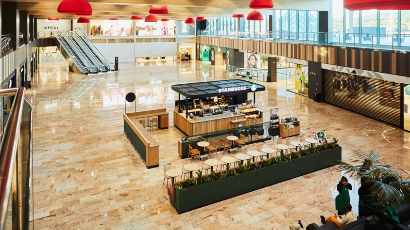 Starbucks obre el seu primer establiment a la Jonquera