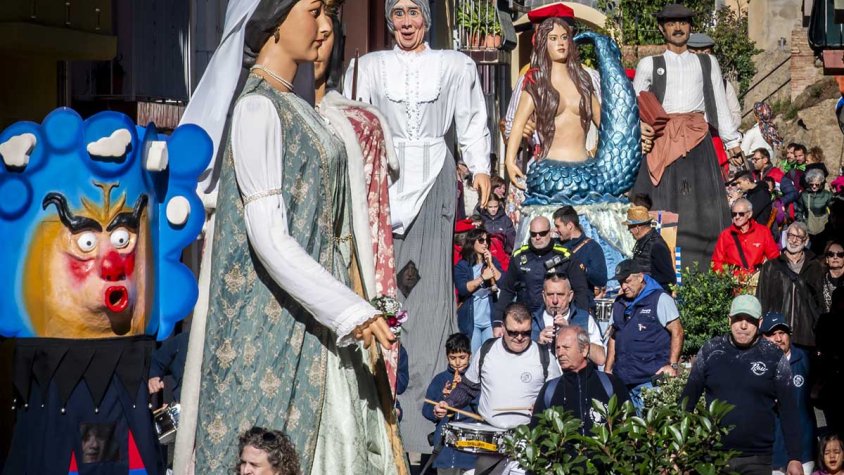 Èxit rotund de la 11a Trobada Comarcal de Gegants a la Jonquera