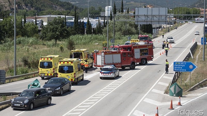L'accident va ser entre el pont de l'autopista i l'N-II