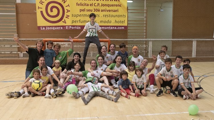 Les noies, celebrant el subcampionat de la temporada passada