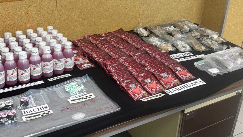 Detenen a la Jonquera una dona que viatjava amb 29 càpsules d'amfetamines i 12 quilos de marihuana i haixix.