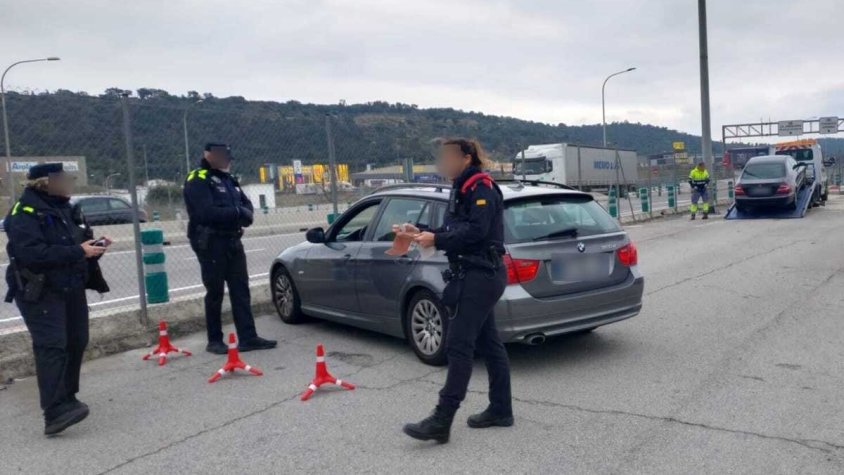 Les dada que fa reflexionar i que deixa el darrer control policial: transeünt amb 74 antecedents policials