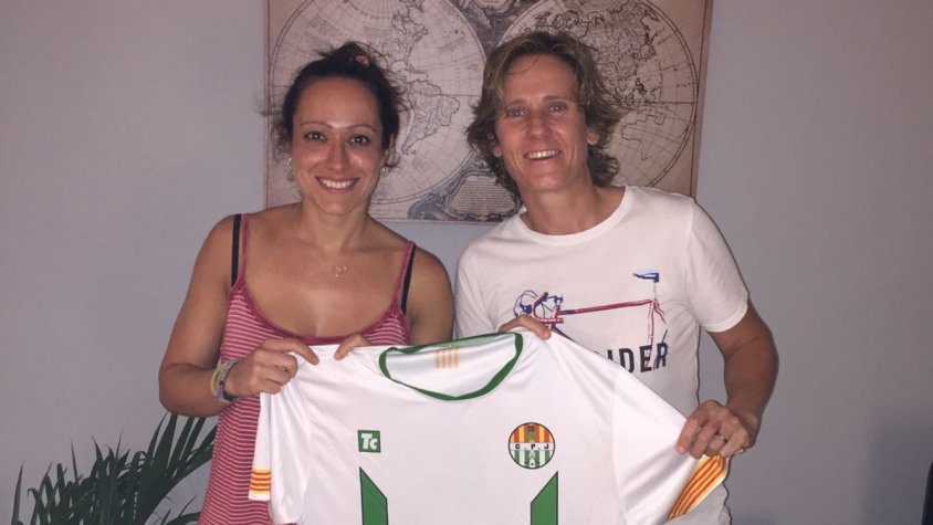 Laura Viella amb l'entrenadora, Judith Carreras