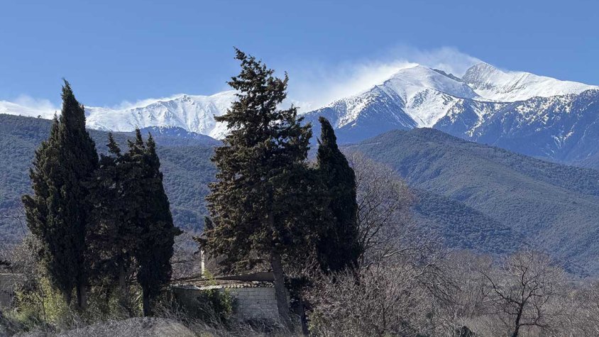 Vent al massís del Canigó en una imatge d'arxiu