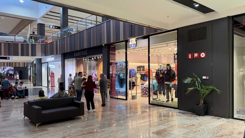 La nova botiga del Barça ja a GranJonquera ja és oberta