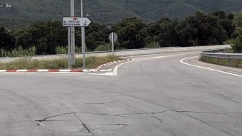 El deteriorament del ferm s’estén a noves rotondes de la N-II a la Jonquera